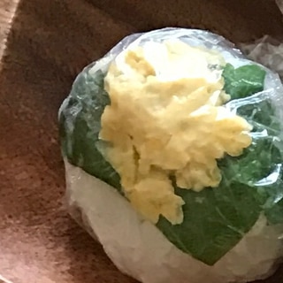 マヨ炒り卵の手毬寿司